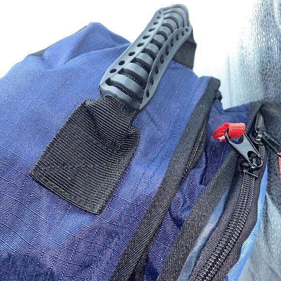 Roots Backpack - New - Picture 8 of 10